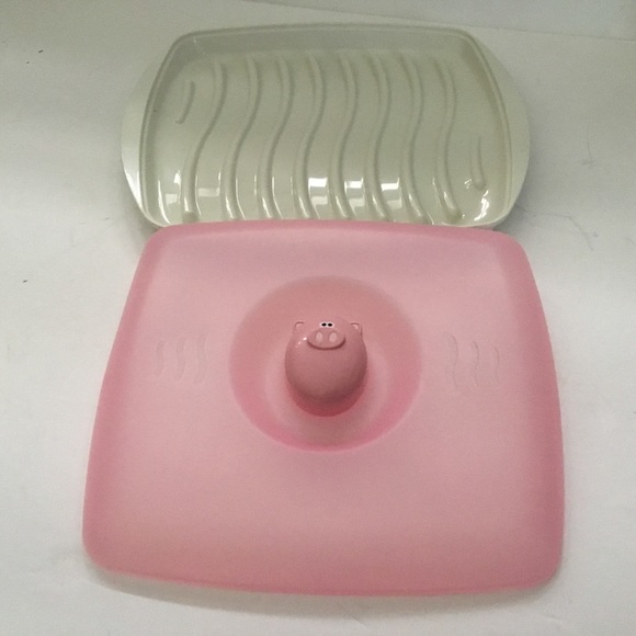 Bacon baker for microwaves with pink cover. New - Picture 2 of 3